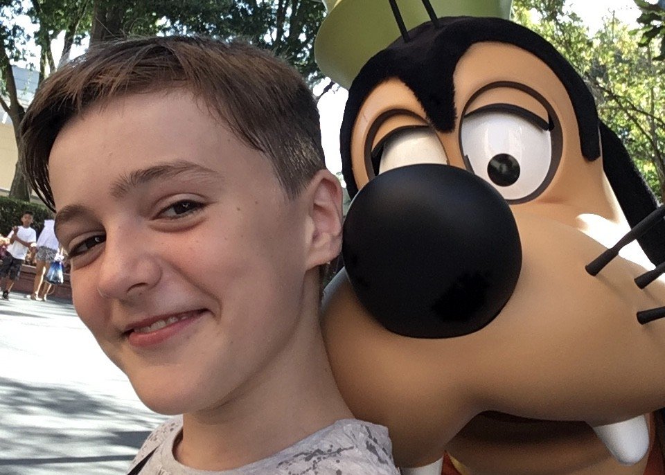 Disney Selfie with Goofy