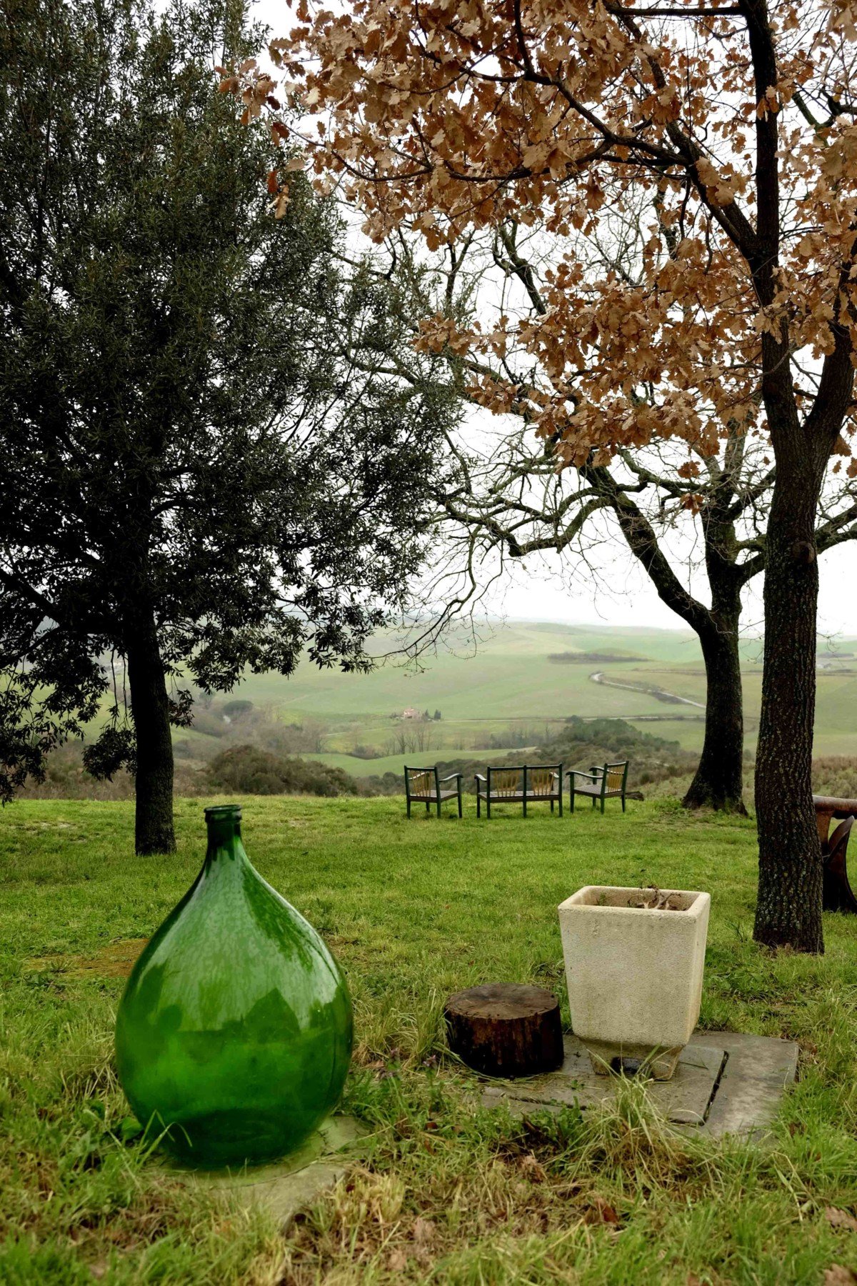 view at Country Relais & Spa Le Capanne Volterra Tuscan kitchen