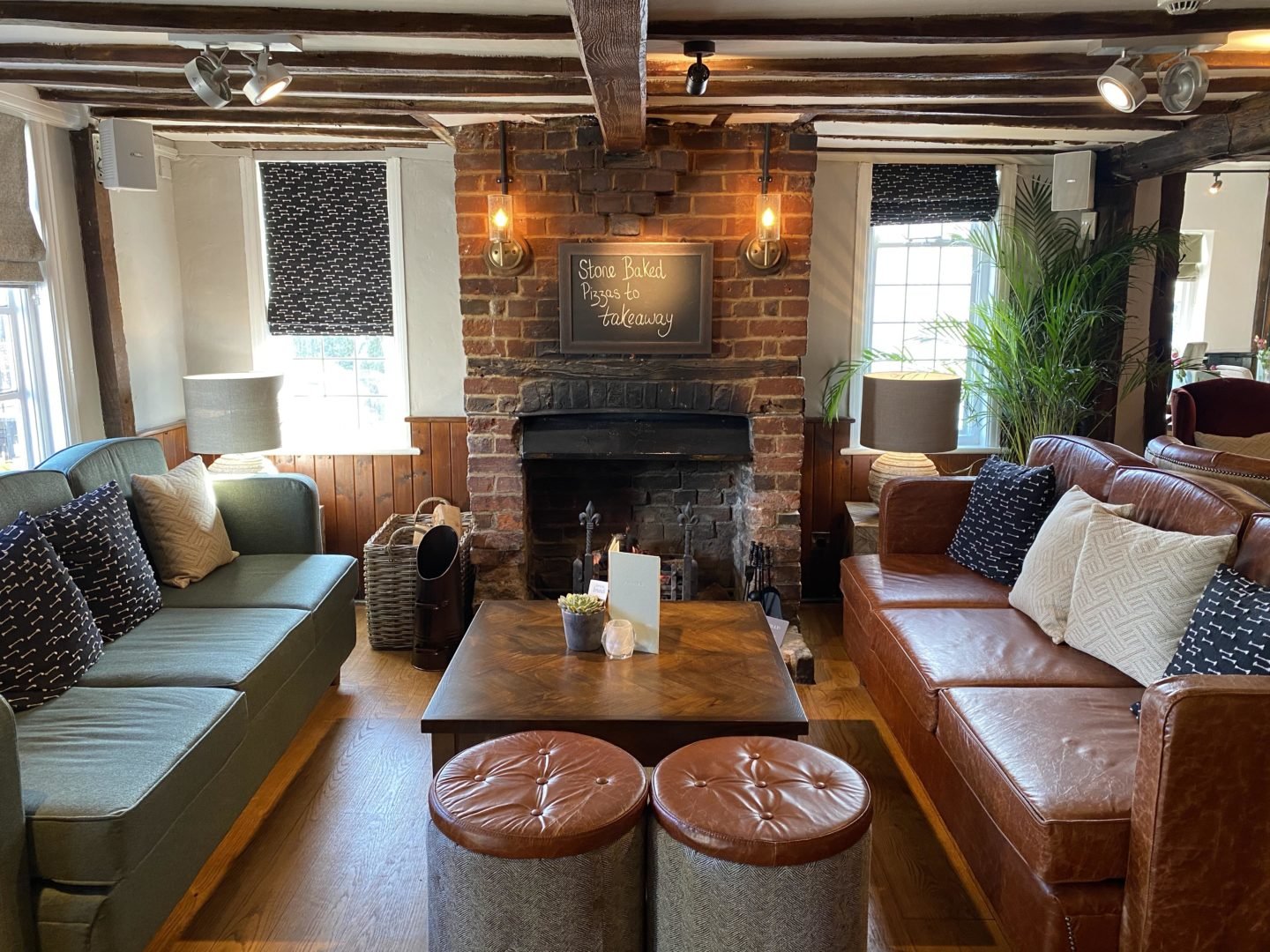 Kings head lounge fireplace in Billericay Essex