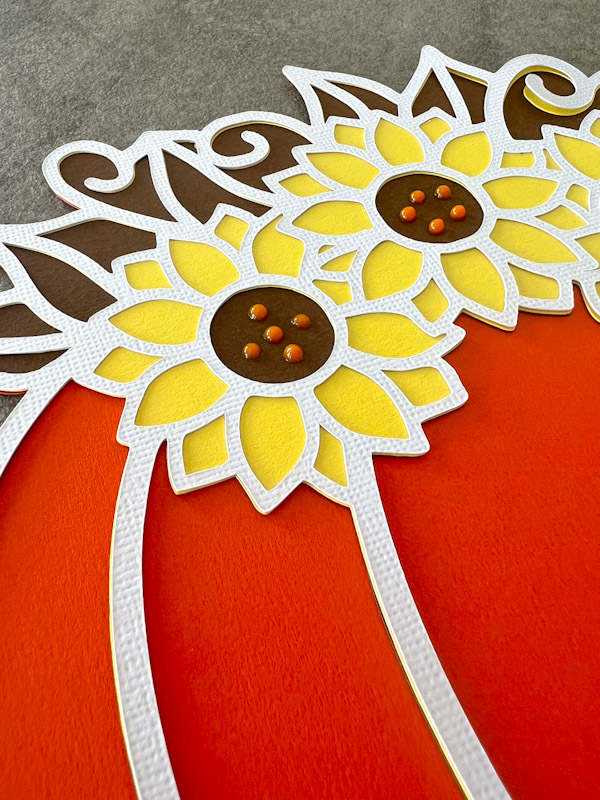 Free 3D Layered Sunflower pumpkin SVG for card crafts and Cricut. Close up