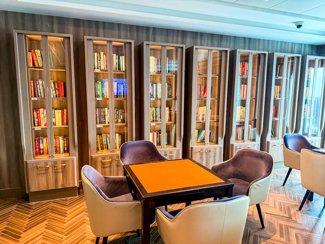 Norwegian Encore Library on ship