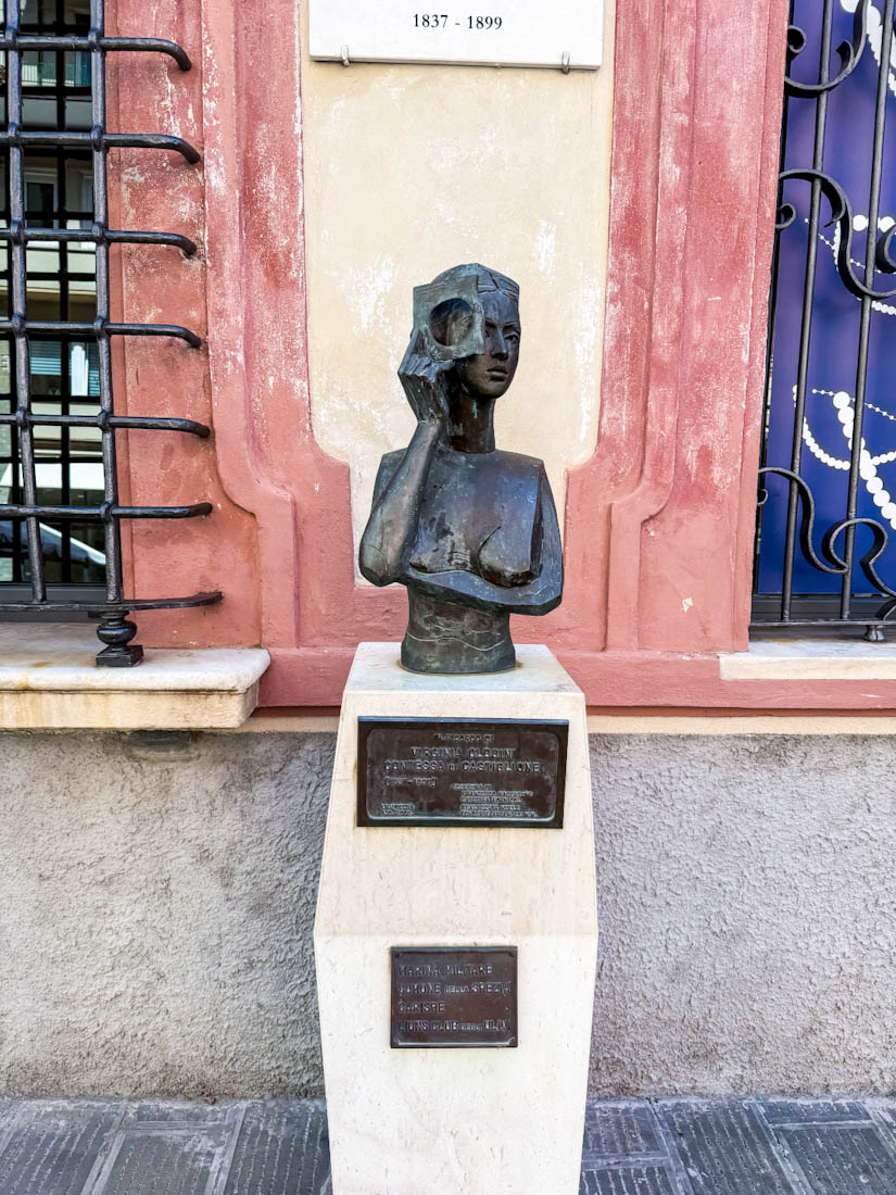 Statue Bust La Spezia of Contessa