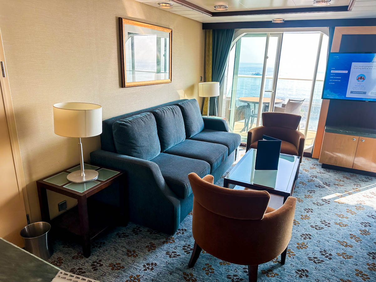 Suite Oasis of the Seas 7654 sofa