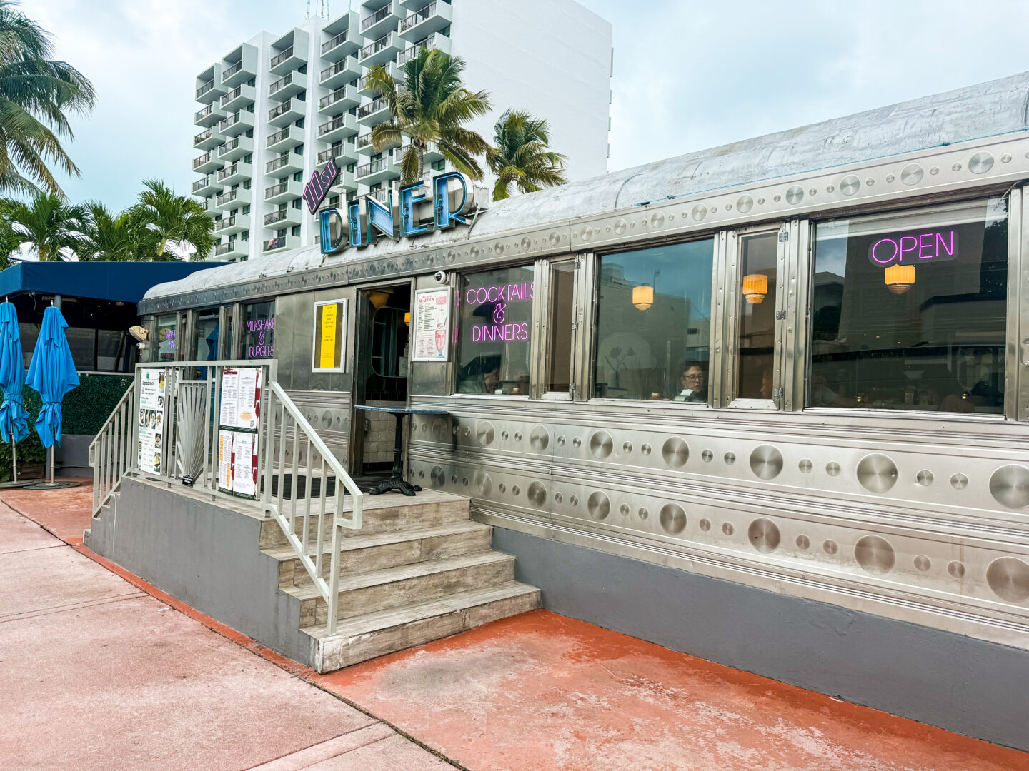 The 11th Street Diner a 24-Hour Classic