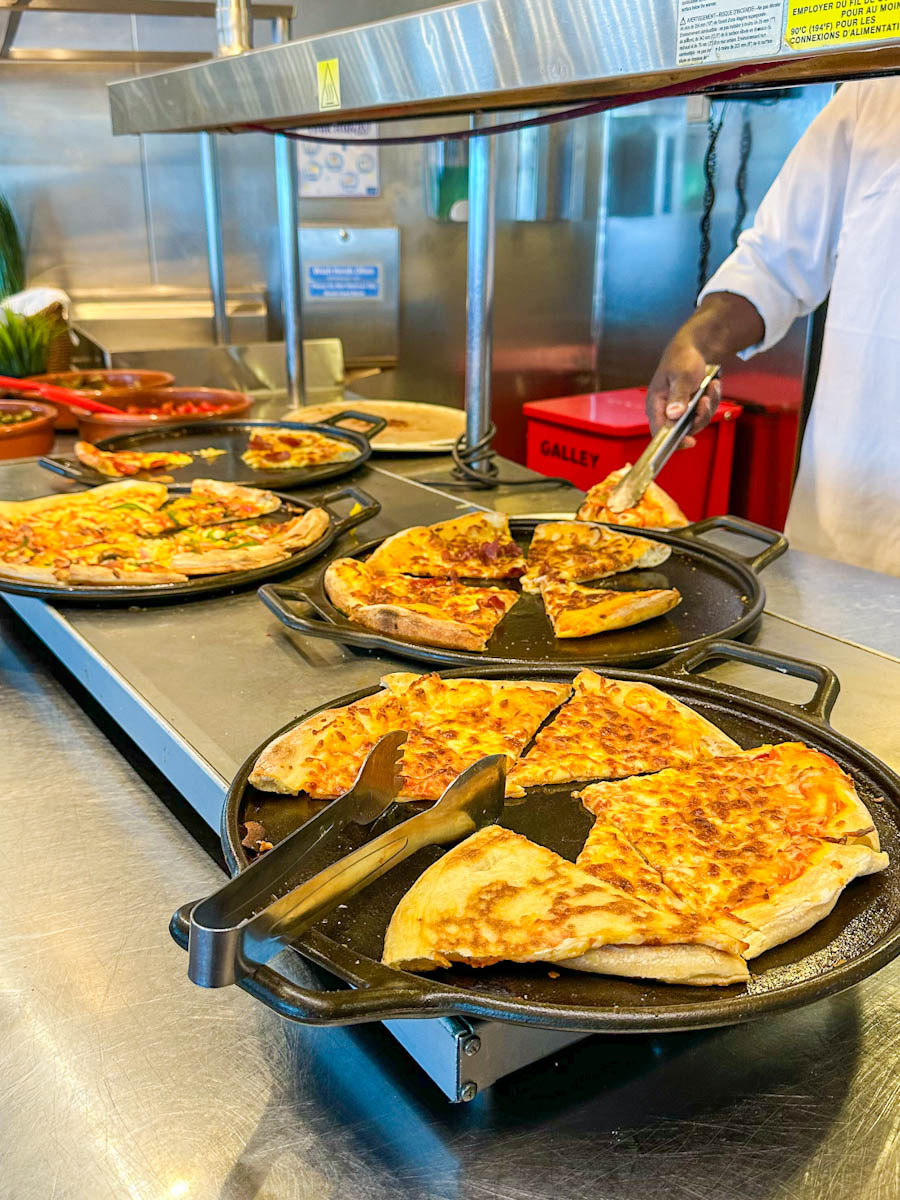 Celebrity-Infinity-Pizza-Buffet